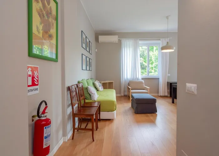 Luxury - Sambuco 5 * Milan