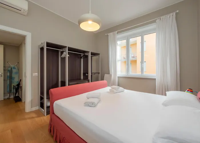 Luxury - Sambuco 5 Milan
